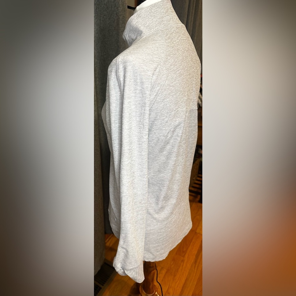 Apana Quarter Zip Active Pullover Gray Long Sleeve Top Size Medium - Picture 10 of 13